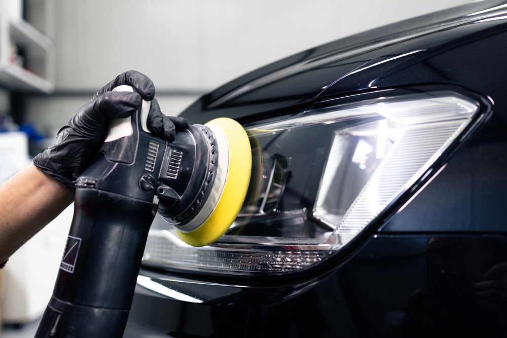 polishing headlight